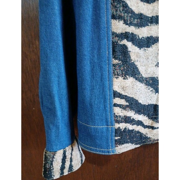 ELCC DENIM TAPESTRY ANIMAL PRINT BLUE JEAN JACKET Size Medium Stretch Unique - Picture 5 of 16